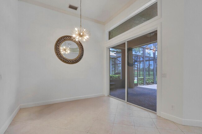 Building Photo - 9400 Briarcliff Trace