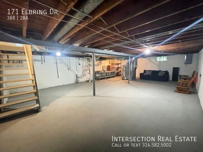 Building Photo - 171 Elbring Dr