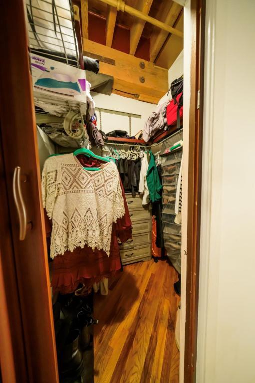 Building Photo - 226 N Clinton St