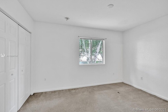 Building Photo - 2613 SW 83rd Terrace