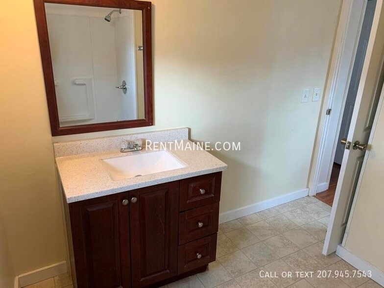 Building Photo - 14 Pheasant Hill Mobile Home Park