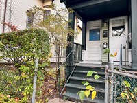 Building Photo - 255-255 Orchard St