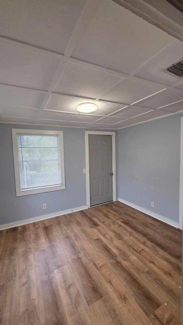 Building Photo - Affordable 3 Bed in Jacksonville. Bonus Room. Fenced in yard. Garage + Modern Bathroom