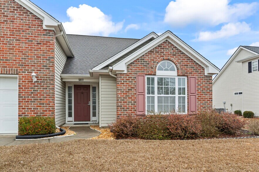 Primary Photo - 5077 Capulet Cir