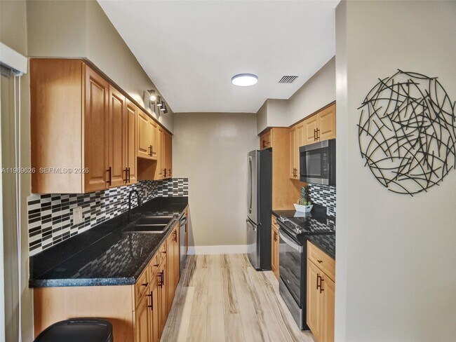 Building Photo - 491 SE 23rd Ave