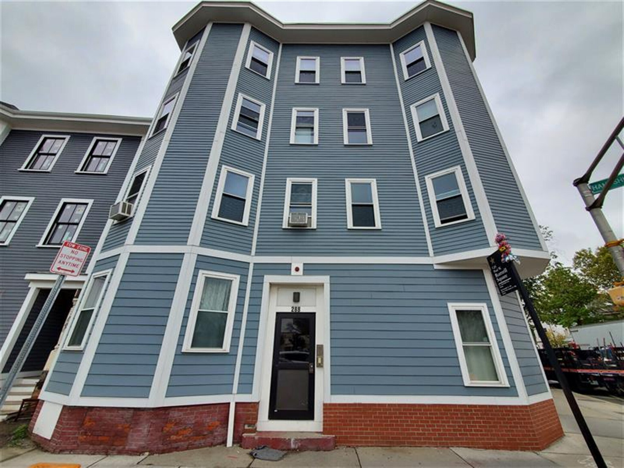 Building Photo - 288 Prospect St