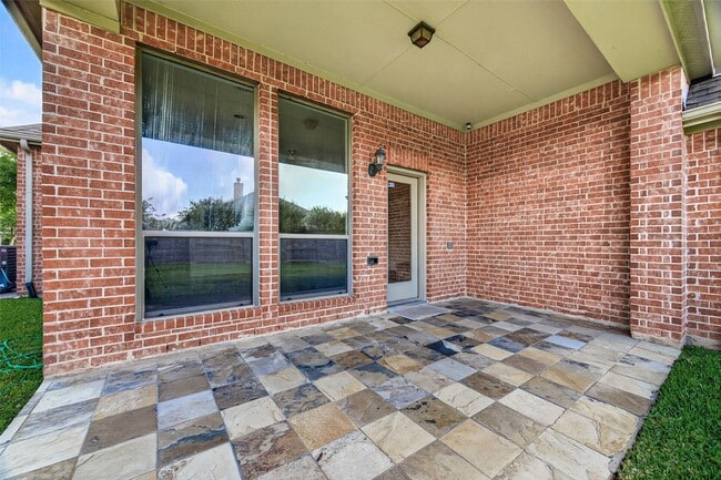 Building Photo - 6726 Hathaway Ln