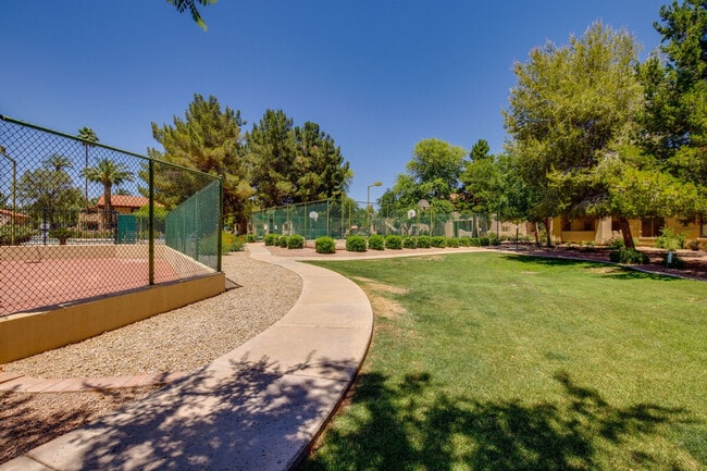 Building Photo - 1351 N Pleasant Dr