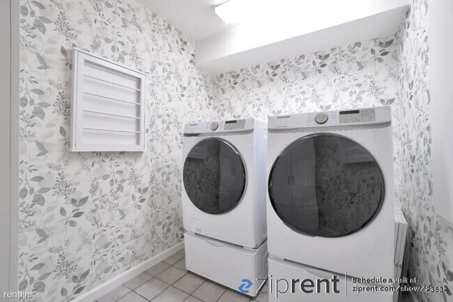 Building Photo - 3 br, 2.5 bath House - 9404 Fox Den Court,...