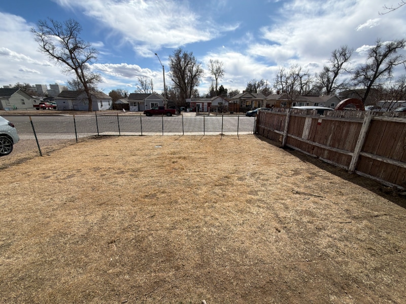 Building Photo - 221 10th St