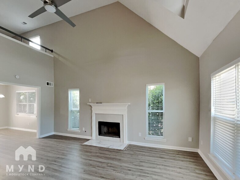 Building Photo - 137 W Stonehaven Cir