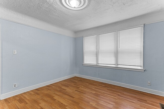 Building Photo - 14814 Sussex St