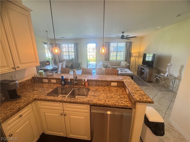 Building Photo - 11908 Izarra Way