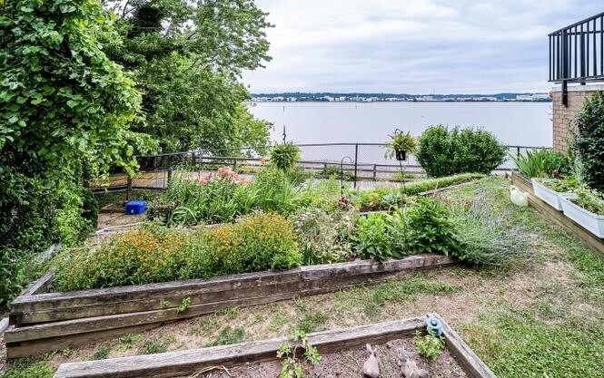 Building Grilling Area - 501 Slaters Ln