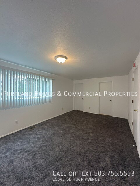 Building Photo - 15641 SE Hugh Ave