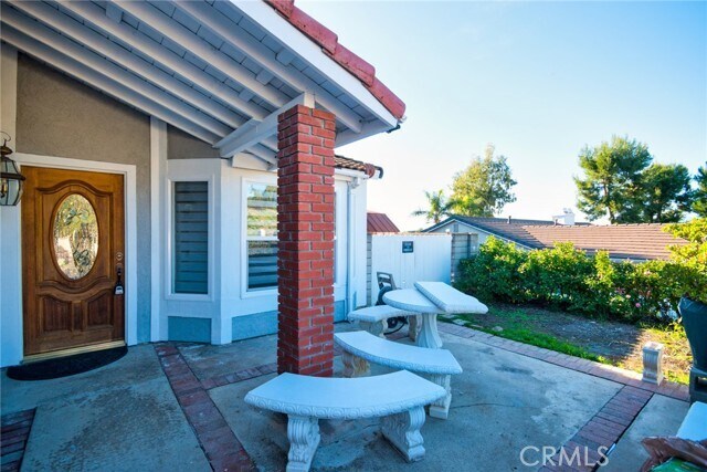 Building Photo - 865 Featherwood Dr