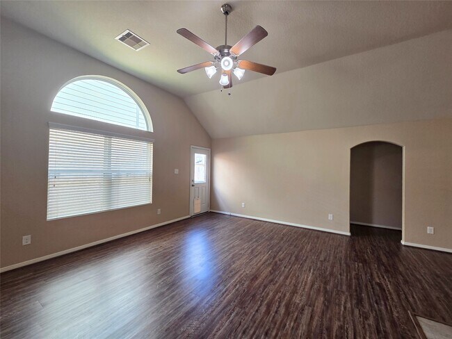 Building Photo - 2615 Elm Crossing Trail
