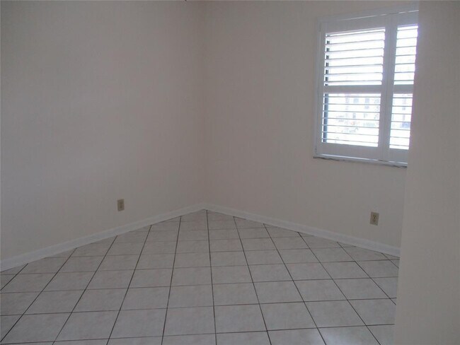 Building Photo - 22017 Palms Way