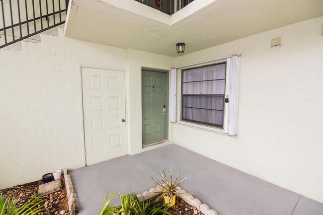 Building Photo - 2301 Sabal Ridge Ct