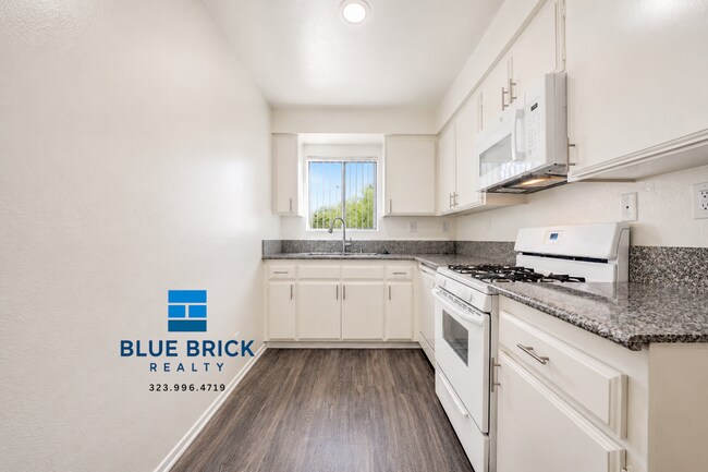 Building Photo - 5121 Klump Ave