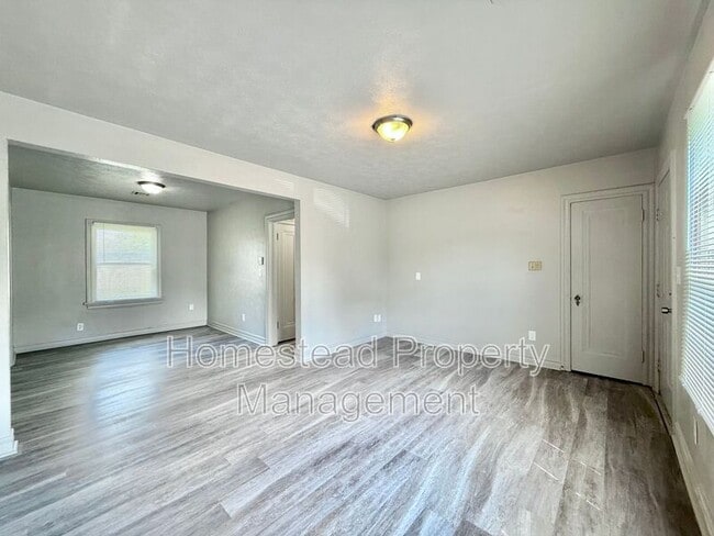 Building Photo - 3513 NW 26th St