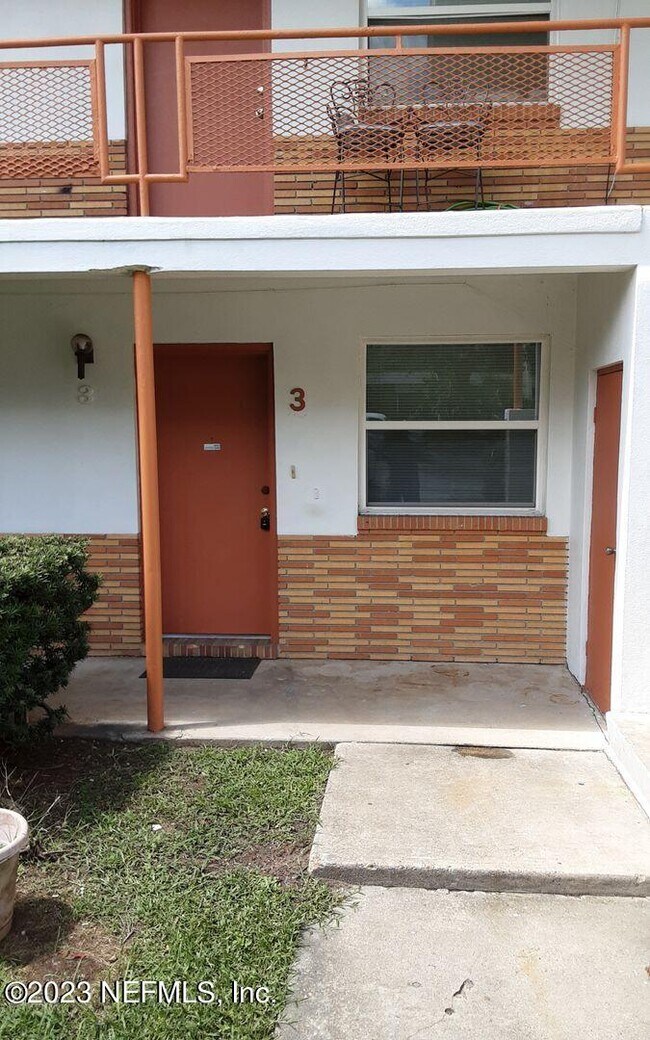 Building Photo - 924 Arco Dr
