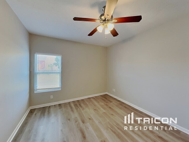 Building Photo - 75 Scotts Dr