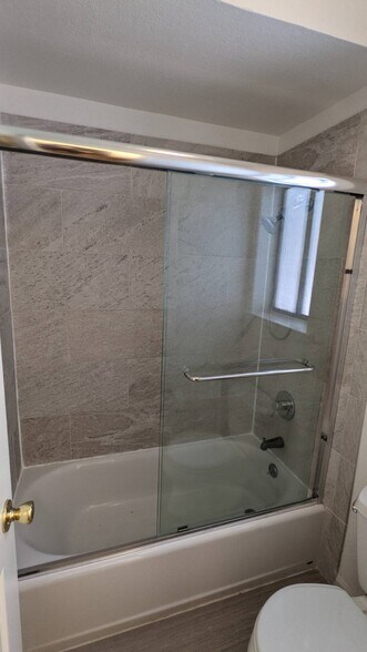 Building Photo - 4681 Albany Cir