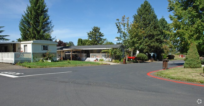 Building Photo - Country Haven