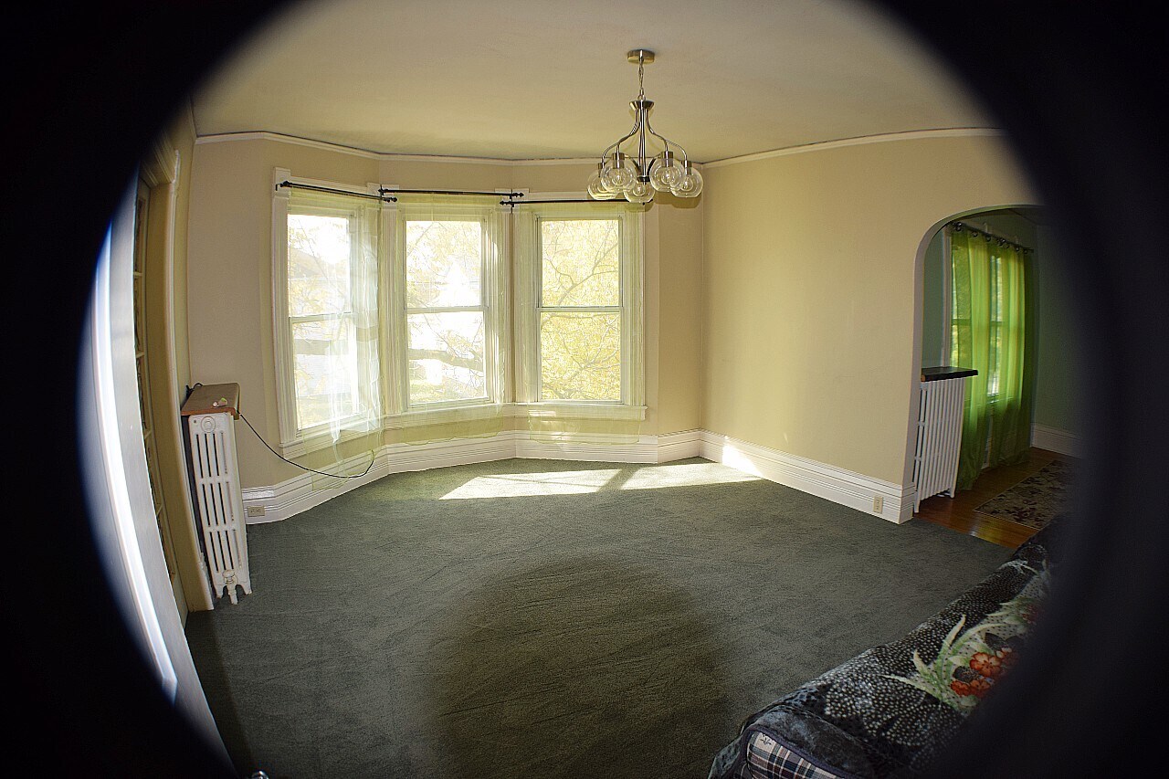 Building Photo - 102 E Irving Ave