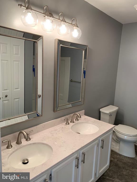 Building Photo - 809 Willings Way