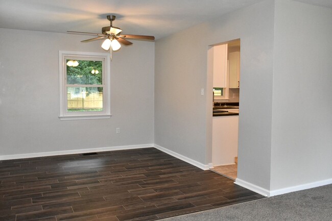 Building Photo - Remodeled 3 Bedroom Ranch