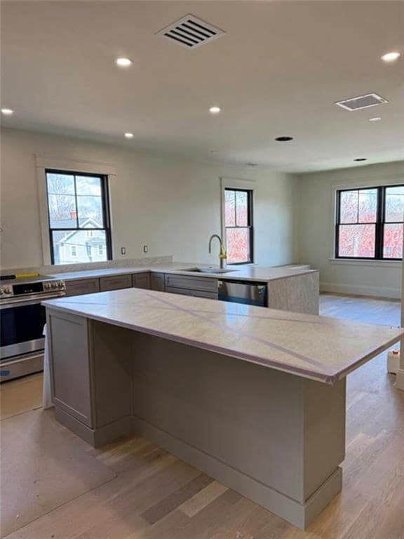 Building Photo - 75 Marlborough St