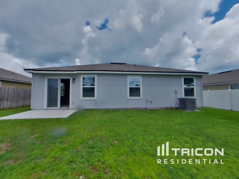 Building Photo - 2110 Pebble Point Dr