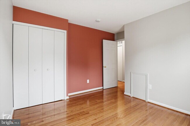 Building Photo - SINGLE FAMILY HOME.