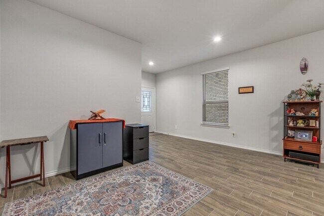 Building Photo - 3315 Celestial Ln