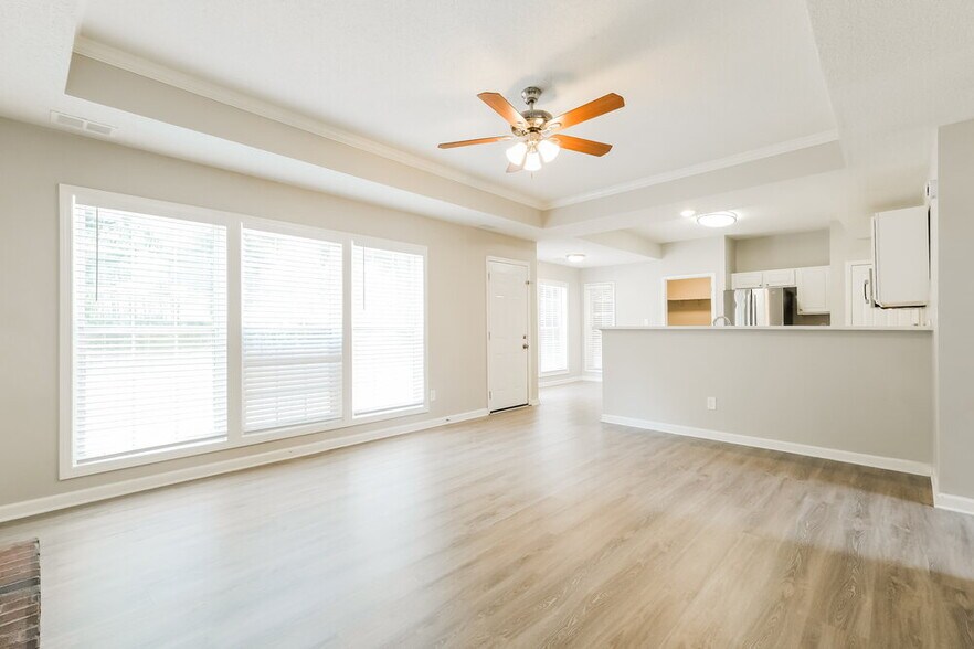 Building Photo - 802 Pinder Point Ct