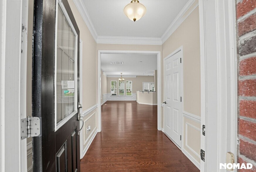 Building Photo - 6032 Carrollton Ln