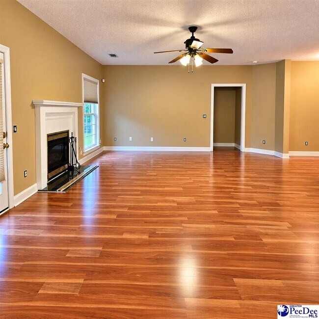 Building Photo - 2132 Sumac Dr