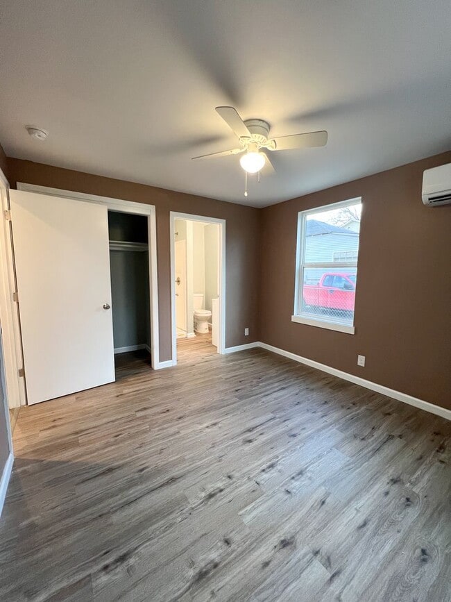 Building Photo - Move-In Special Available! Cozy 3-Bedroom,...