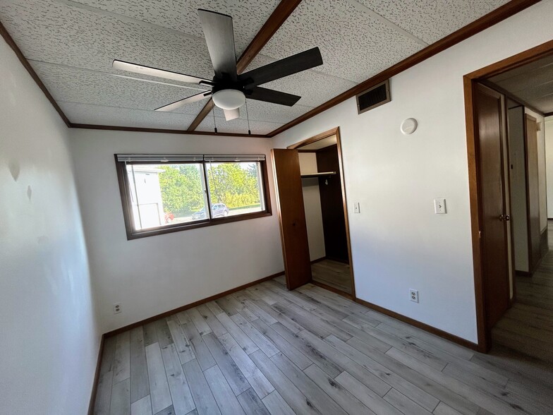 Building Photo - 1420 Maricopa Dr