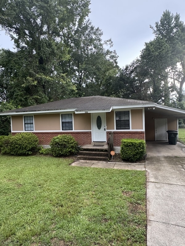 Building Photo - 2802 Southwood Dr
