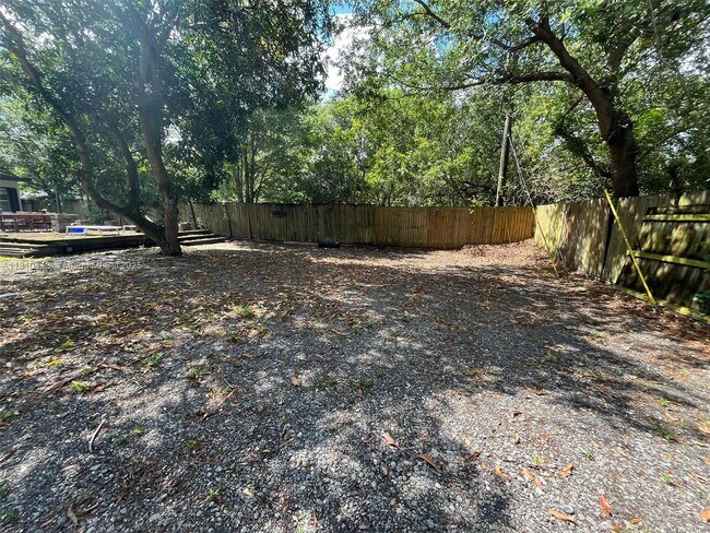 Building Photo - 2850 N 62nd Ave