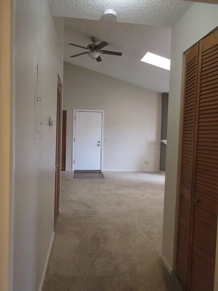 Building Photo - 3320 S Ammons St