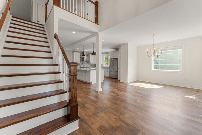 Building Photo - Spacious 5 Bedroom Home in Rountrey (Newmarket Section) – 3,555 Sq Ft – $4,350/mo