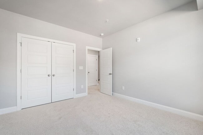 Building Photo - Cozy & Contemporary 3BR Condo in Raven Ridge, Raleigh!