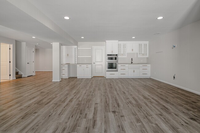 Building Photo - 16848 White Daisy Loop