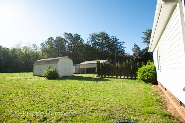 Building Photo - $1,800 – 3-bedroom, 2-bathroom house in Ro...