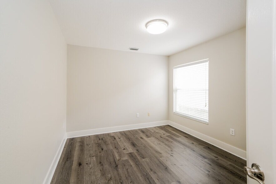 Building Photo - 3149 Castle Rock Cir