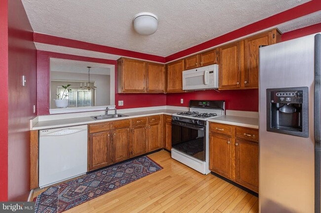 Building Photo - 2 Andrew Ct